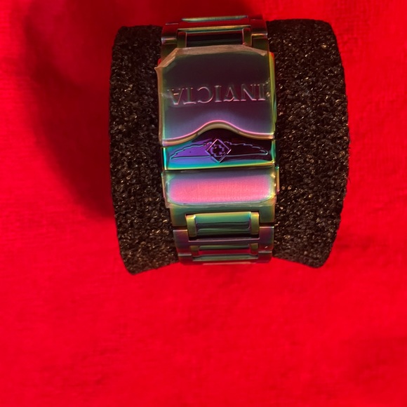Renewed Invicta Reserve Men's Watch w/ Abalone Dial - 53mm, Iridescent. - Picture 4 of 4